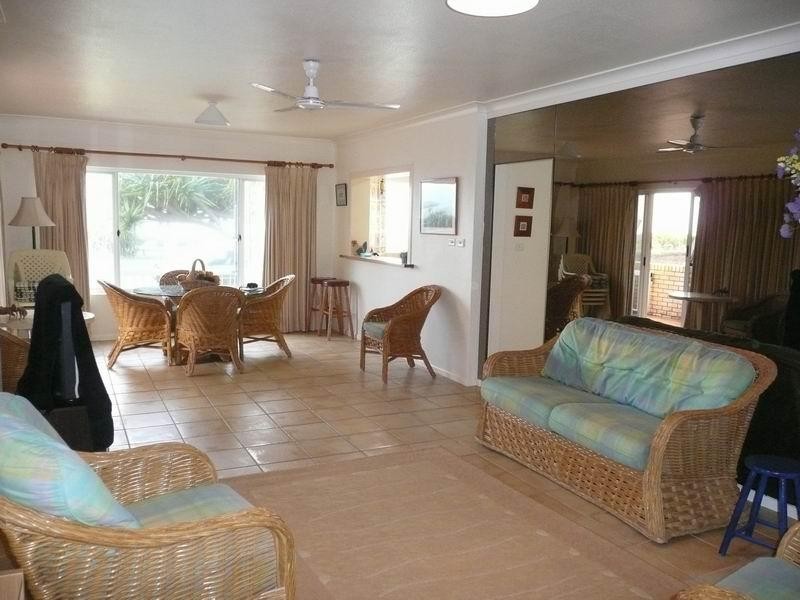 Apartment 1/16 Pacific Parade, Yamba NSW 2464