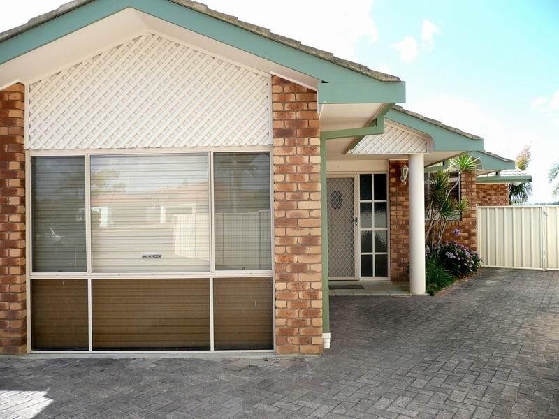 Unit 2/27 Westringia Place, Yamba NSW 2464