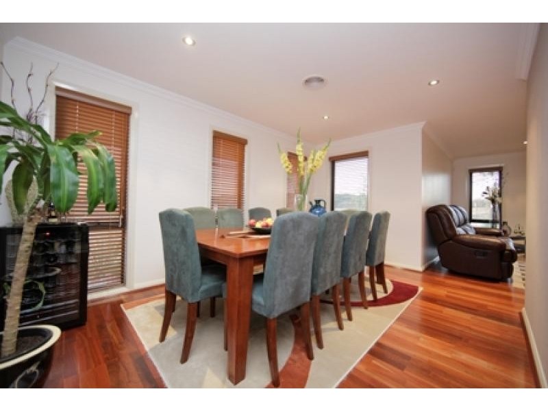 2 Farmer Place, Gungahlin ACT 2912