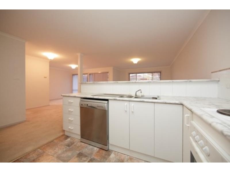 8 MAROU PLACE, Ngunnawal ACT 2913