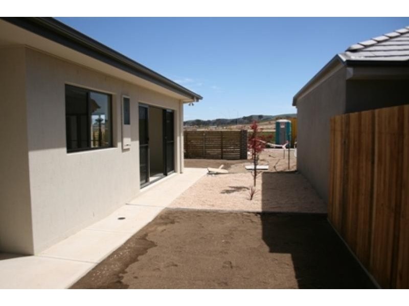 31 Helen Leonard Cres, Forde ACT 2914