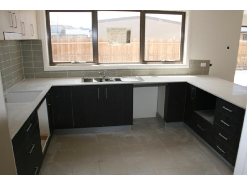 33 Helen Leonard Crescent, Forde ACT 2914