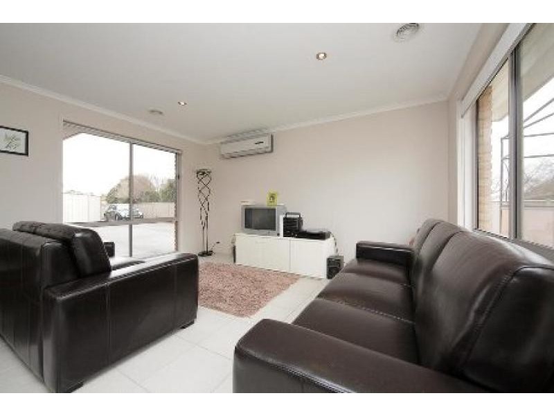 9 & 9 A Hewlett Circuit, Florey ACT 2615