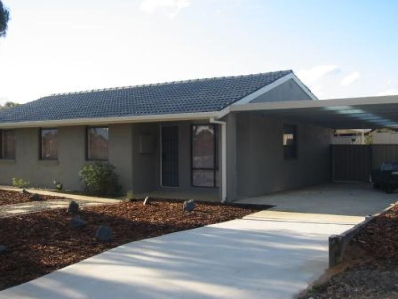 9 & 9 A Hewlett Circuit, Florey ACT 2615