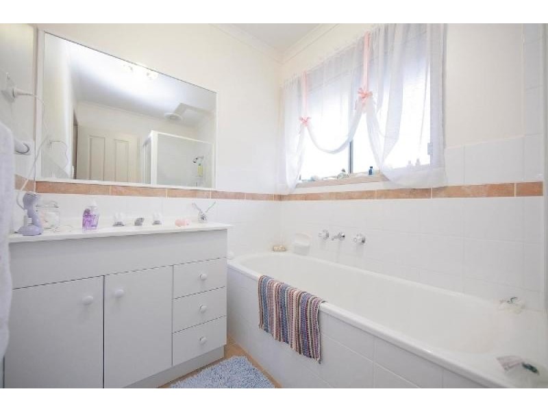 9 Lyrebird Place, Nicholls ACT 2913