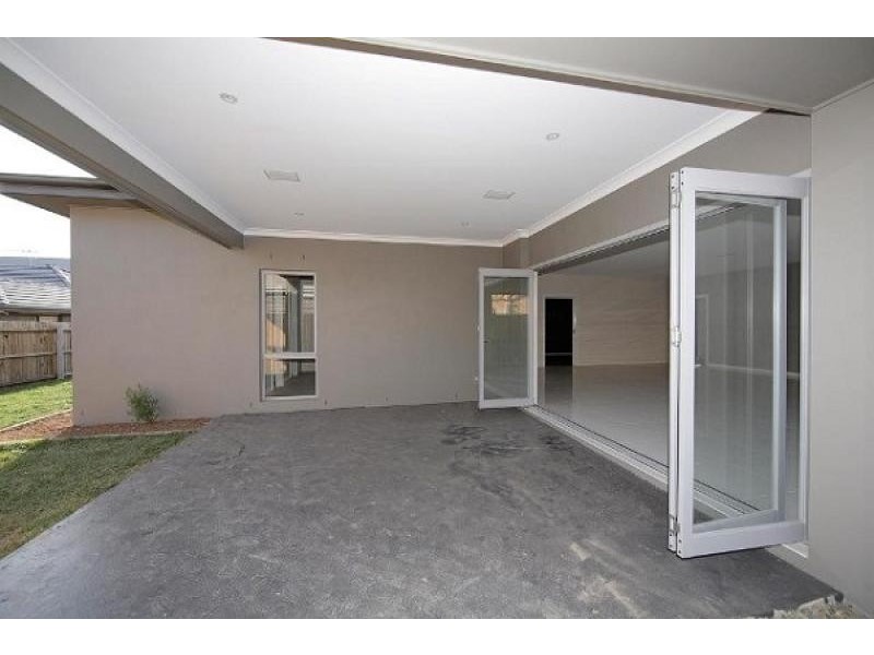 40 Helen Leonard Street, Forde ACT 2914