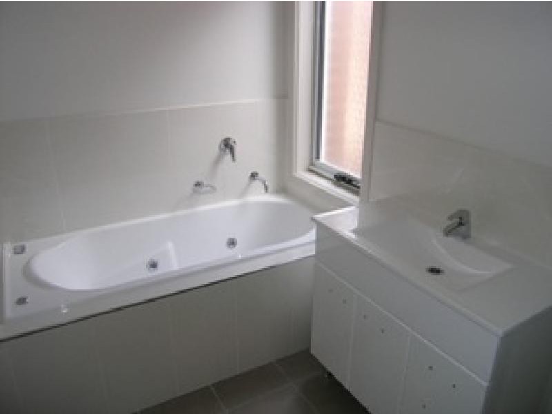 5 Santospirito Street, Forde ACT 2914