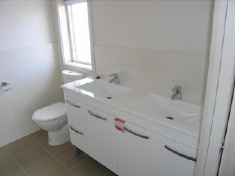 5 Santospirito Street, Forde ACT 2914