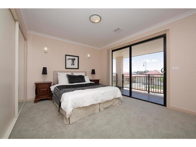 18 Wallaman Street, Harrison ACT 2914