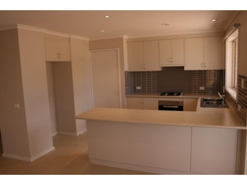 32 Beveridge Street, Forde ACT 2914