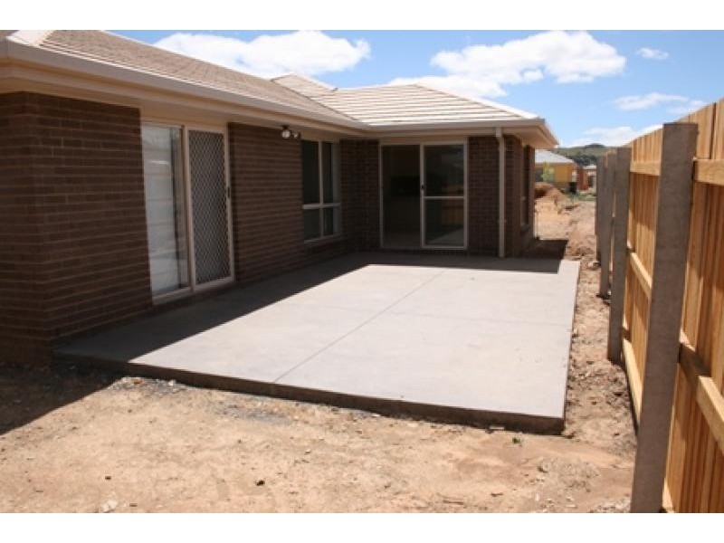 32 Beveridge Street, Forde ACT 2914