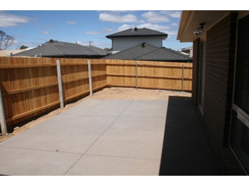 32 Beveridge Street, Forde ACT 2914