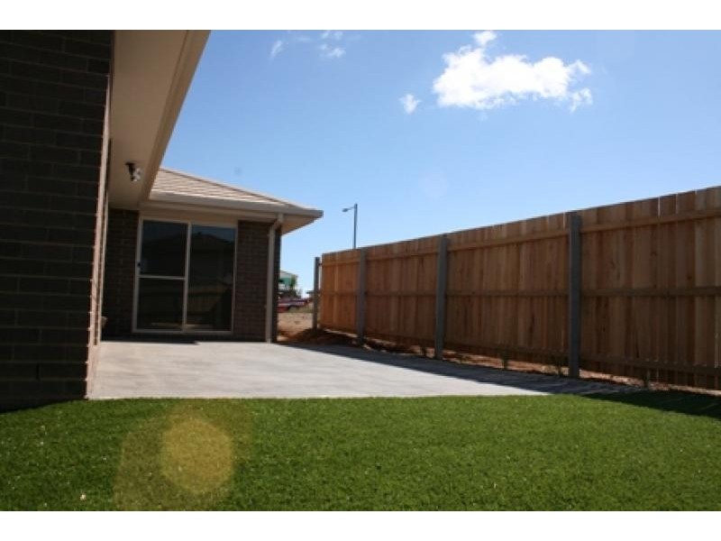32 Beveridge Street, Forde ACT 2914