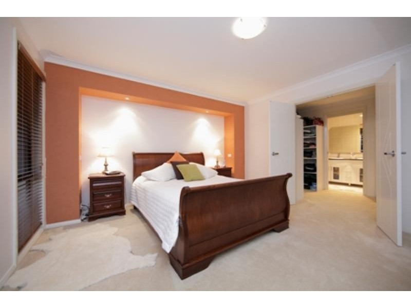 2 Farmer Place, Gungahlin ACT 2912