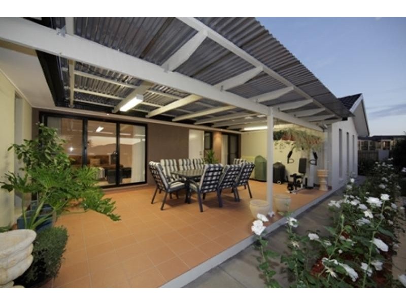 2 Farmer Place, Gungahlin ACT 2912