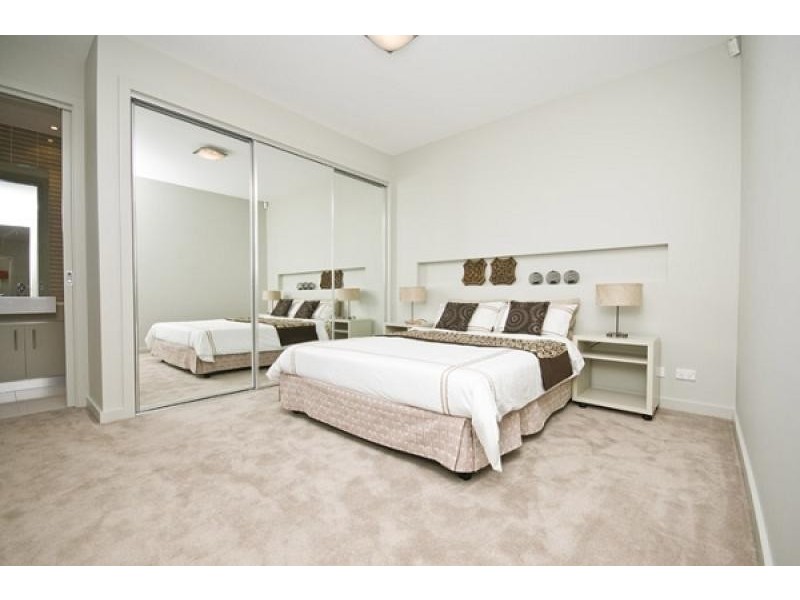 15 Amy Ackman Street, Forde ACT 2914