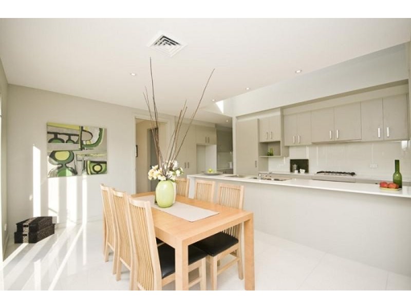 15 Amy Ackman Street, Forde ACT 2914