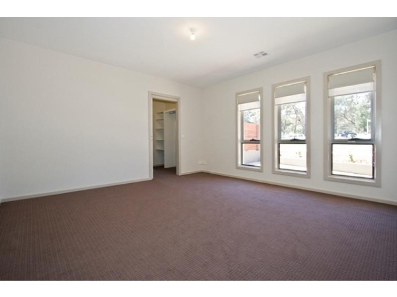 2 Cleggett Street, Forde ACT 2914