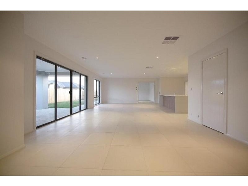 3 Phipson Street, Franklin ACT 2913