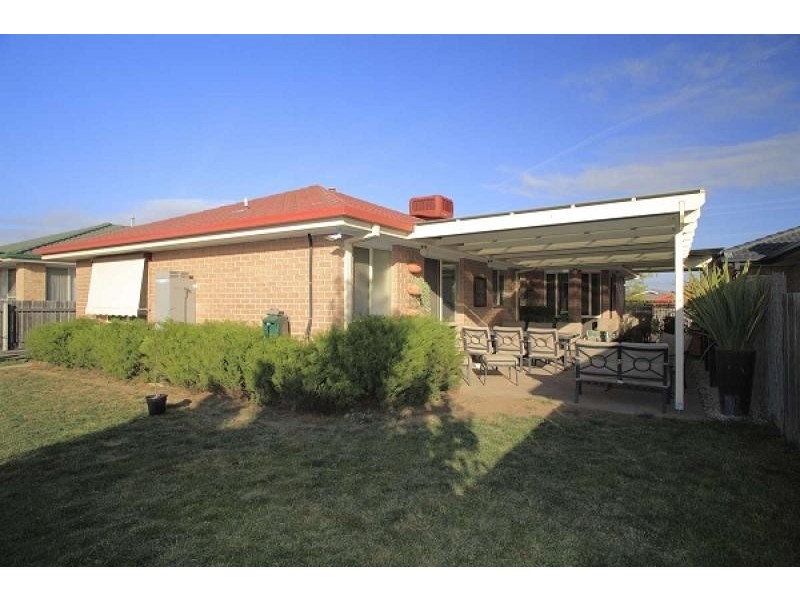 13 Akubra Place, Dunlop ACT 2615