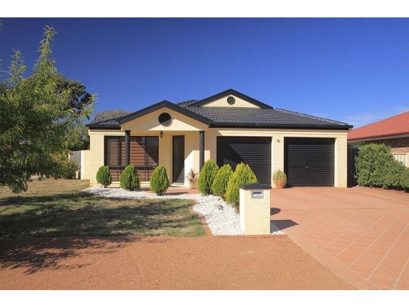 38 Dulverton Street, Amaroo ACT 2914