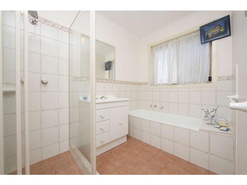 8 Saxby Close, Amaroo ACT 2914