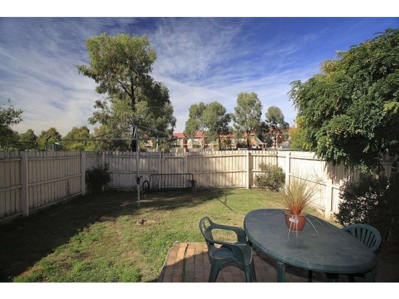 8 Saxby Close, Amaroo ACT 2914