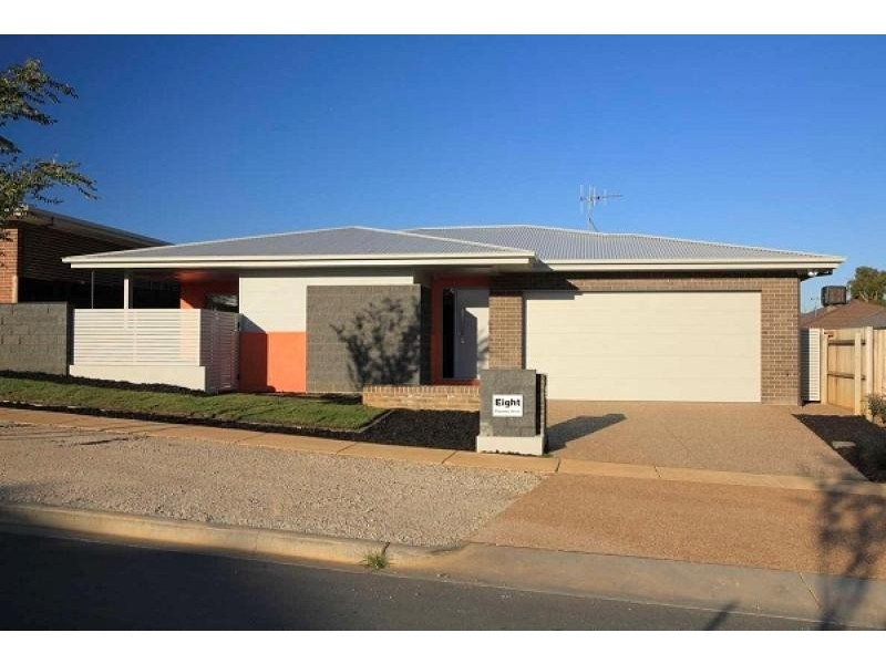 8 Flagstone Street, Harrison ACT 2914