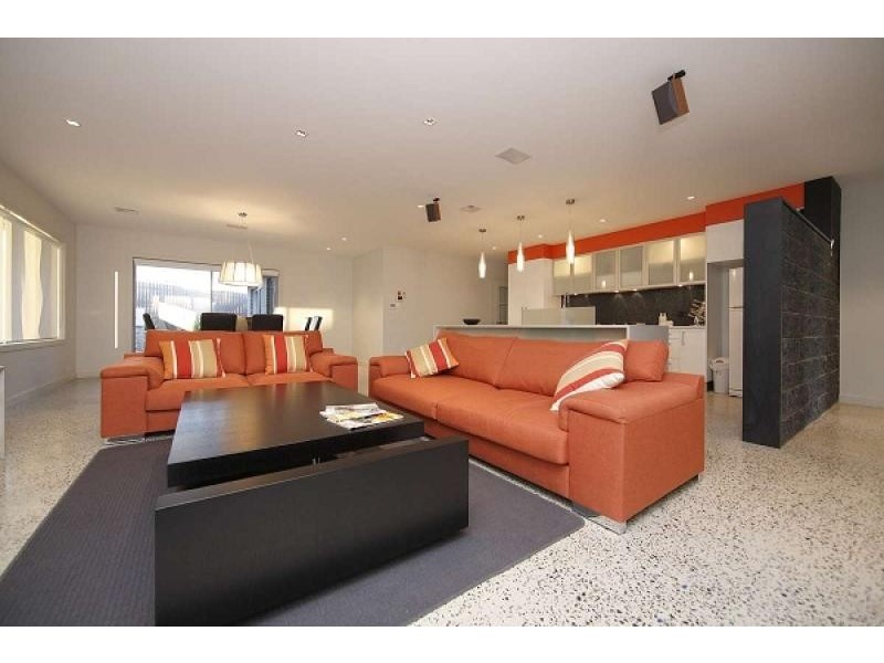 8 Flagstone Street, Harrison ACT 2914