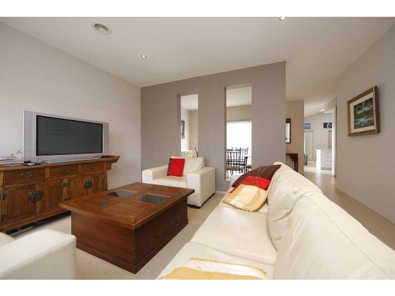 6 Ebor Lane, Harrison ACT 2914