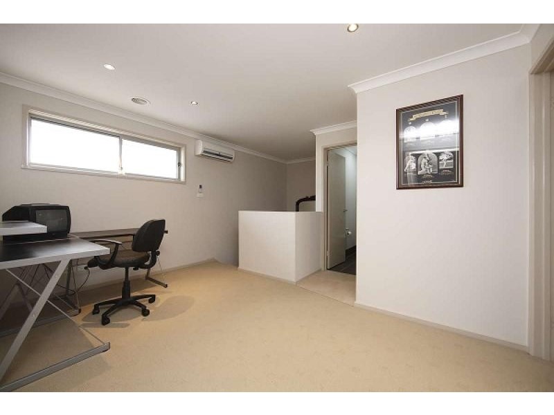 6 Ebor Lane, Harrison ACT 2914