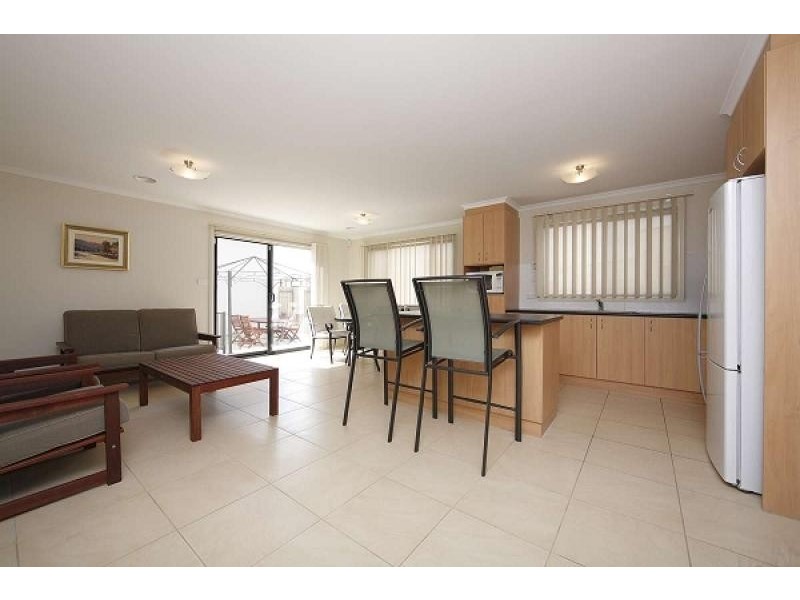 71 Mary Gillespie Ave, Gungahlin ACT 2912