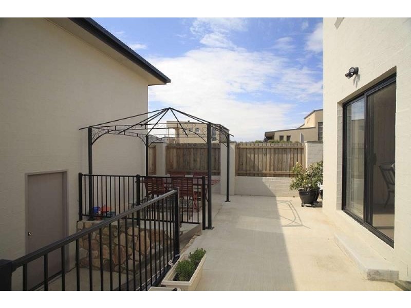 71 Mary Gillespie Ave, Gungahlin ACT 2912