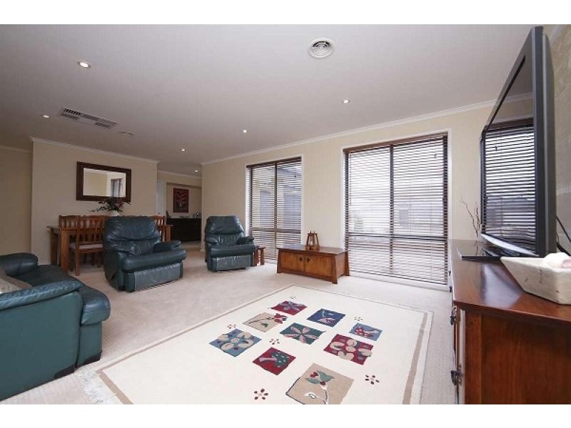 6 Sarson Street, Gungahlin ACT 2912