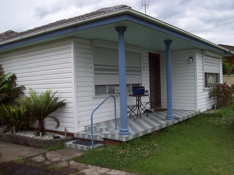 4 Robertson Road, Killarney Vale NSW 2261