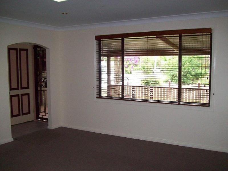 4 Brenda Crescent, Tumbi Umbi NSW 2261