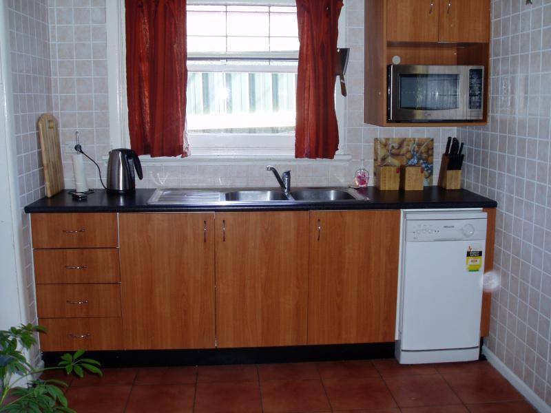 21 ENDEAVOUR ROAD, Georges Hall NSW 2198