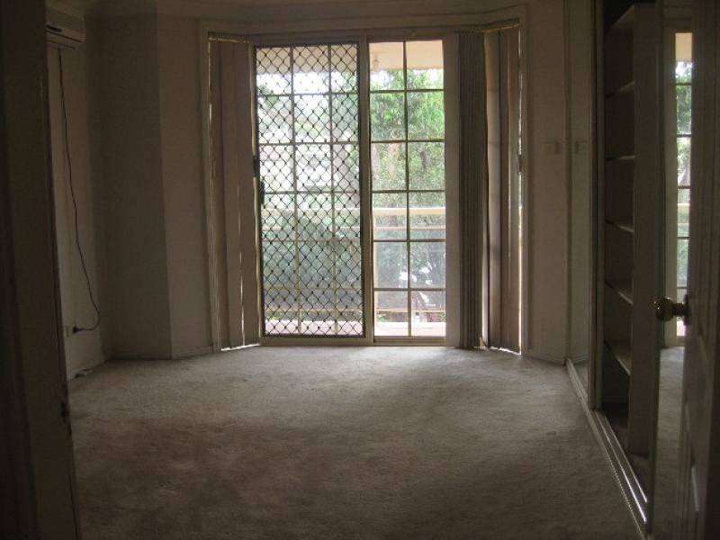 2/46-48 OLD KENT ROAD, Greenacre NSW 2190