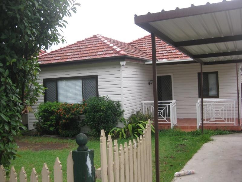 4 Adeline Street, Bass Hill NSW 2197