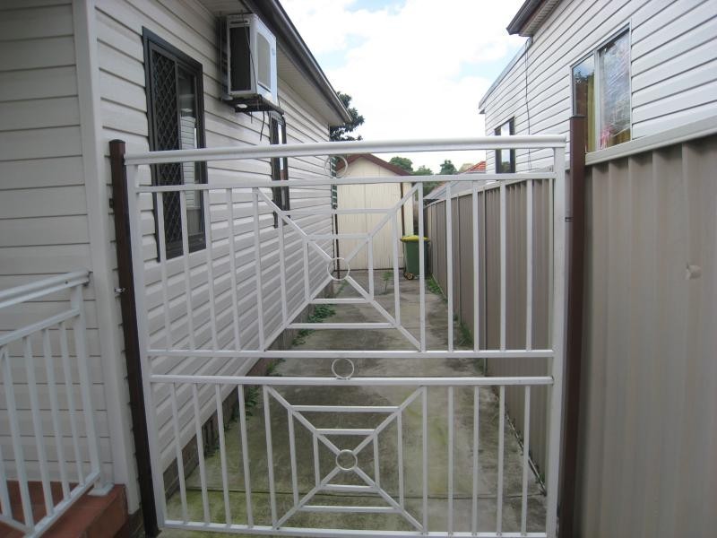 4 Adeline Street, Bass Hill NSW 2197