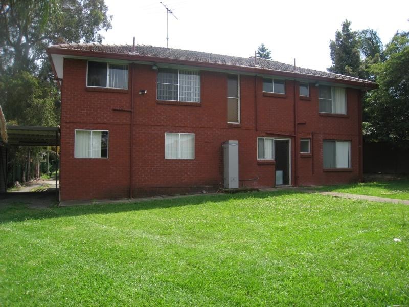 25 B Townsend Street, Condell Park NSW 2200