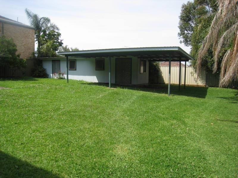 25 B Townsend Street, Condell Park NSW 2200
