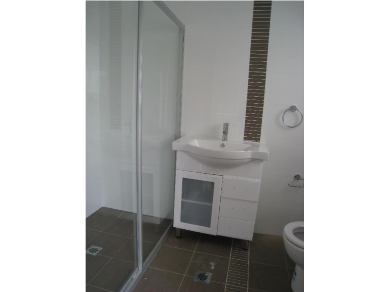 1/127 Old Kent Road, Greenacre NSW 2190