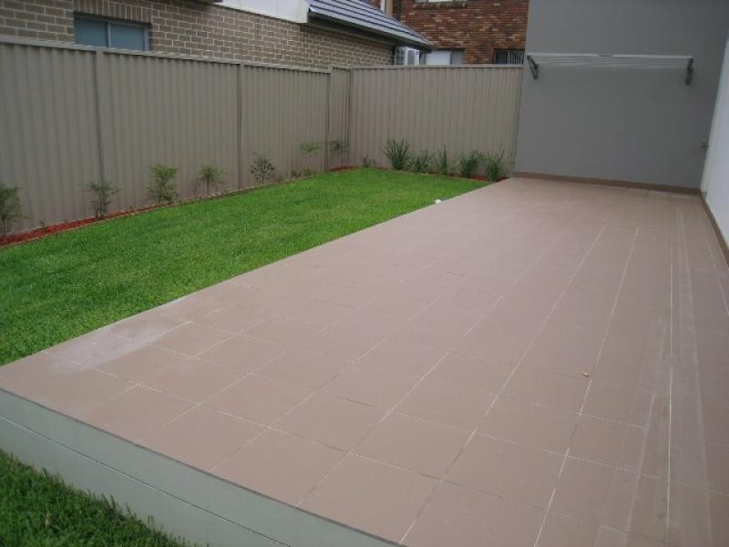 1/127 Old Kent Road, Greenacre NSW 2190