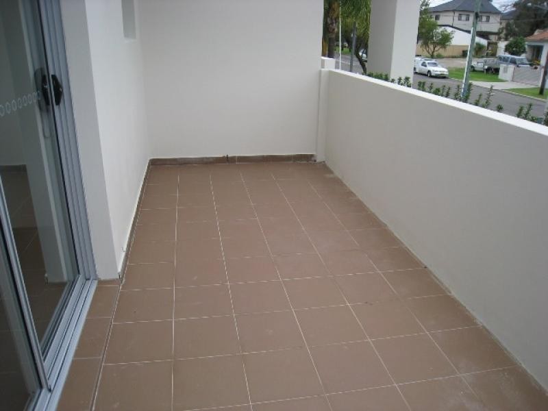 1/127 Old Kent Road, Greenacre NSW 2190