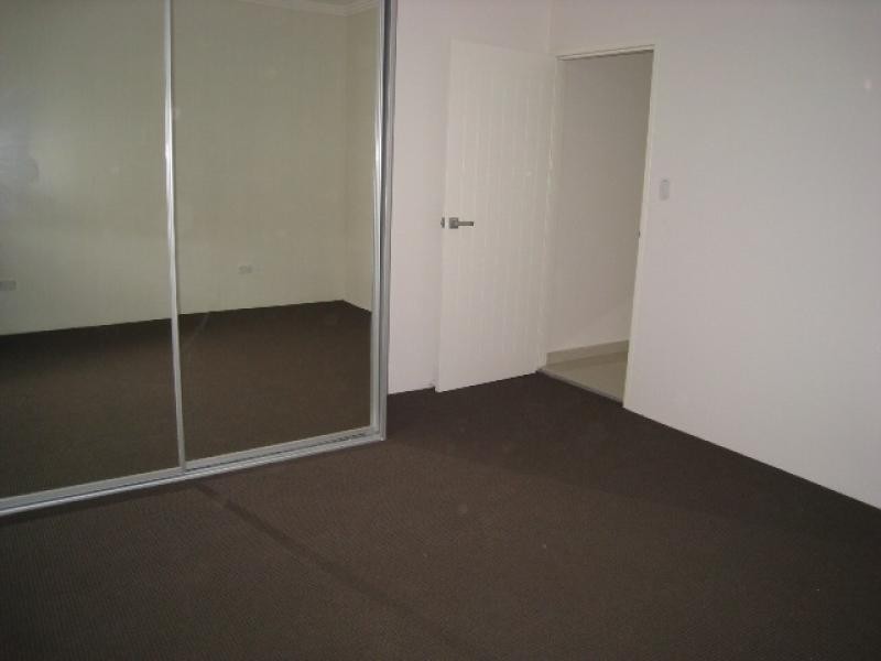 5/127 Old Kent Road, Greenacre NSW 2190