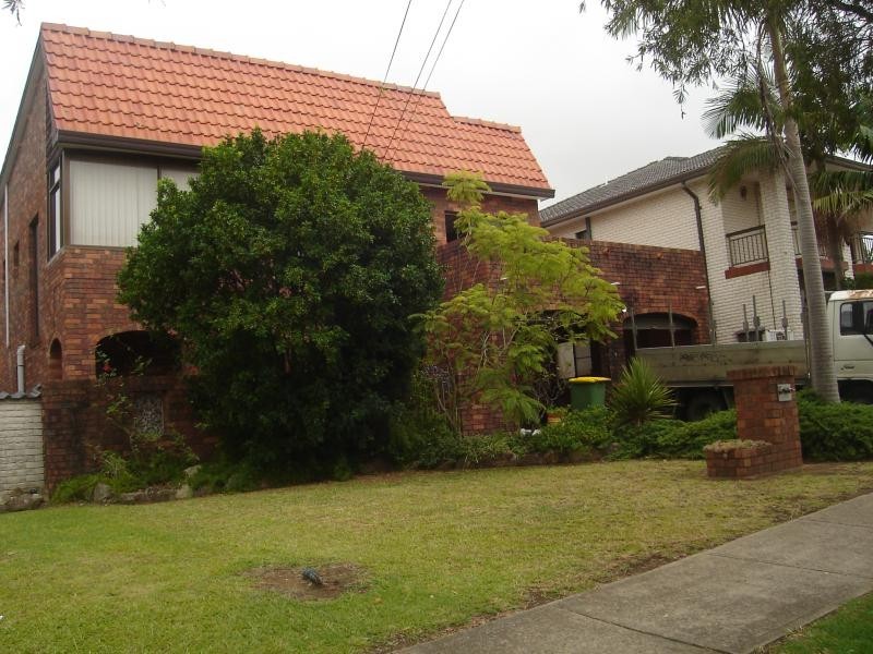 79 DENMAN ROAD, Georges Hall NSW 2198