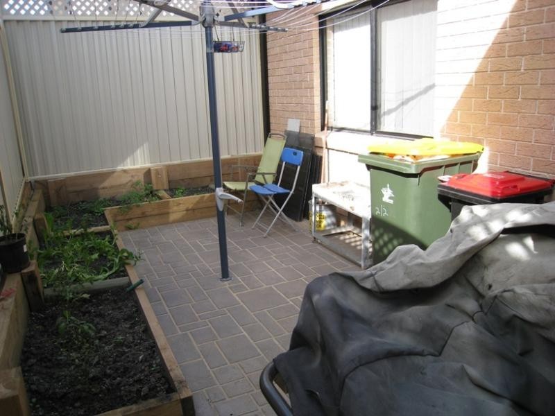 2/2 Highview Avenue, Greenacre NSW 2190