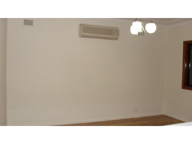 8 Australia Street, Bass Hill NSW 2197