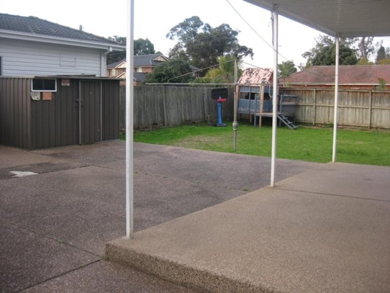 98 Yanderra Road, Condell Park NSW 2200